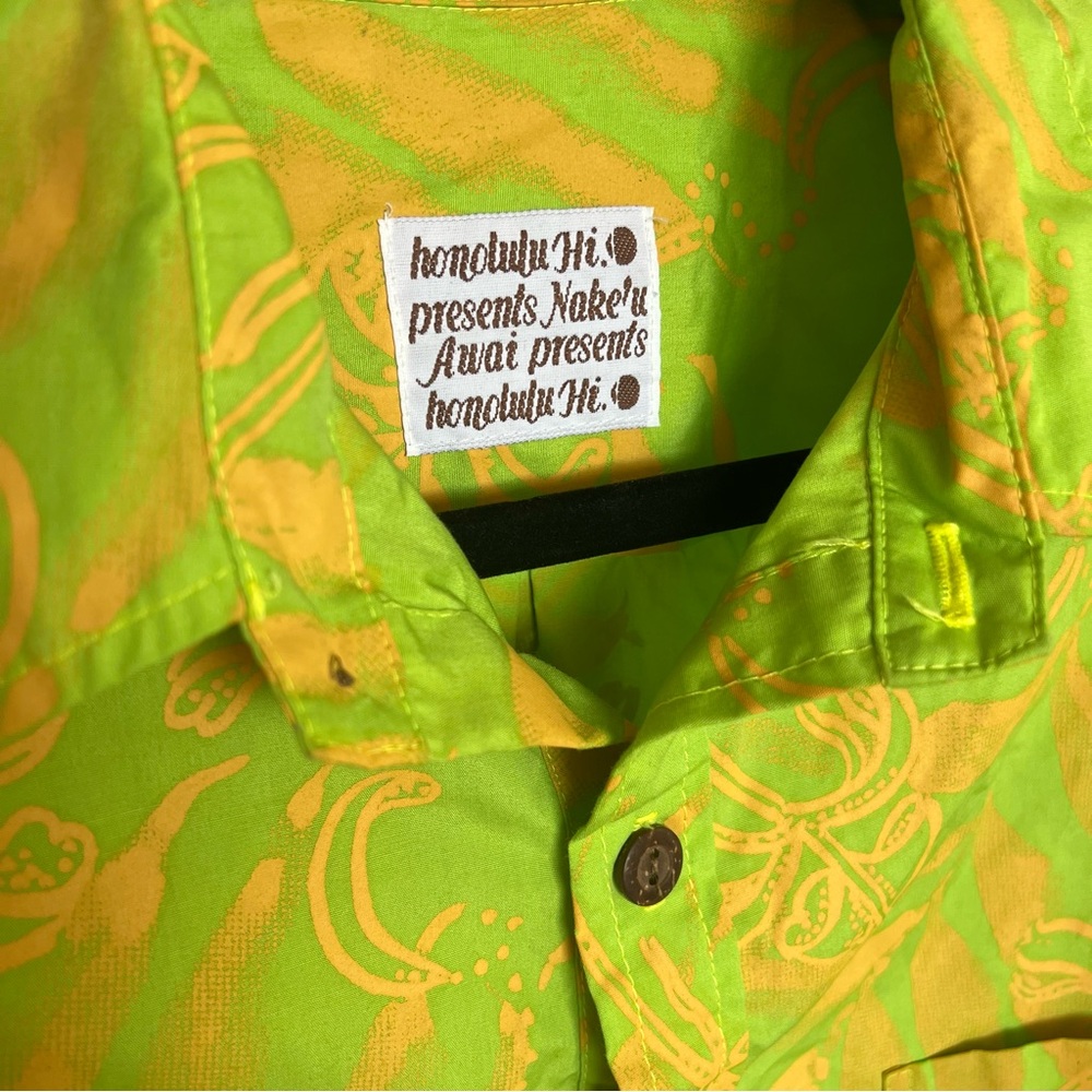 Nakeu Awai 3 Button Pullover Hawaiian Aloha Shirt floral Print Fits XL - Picture 2 of 3